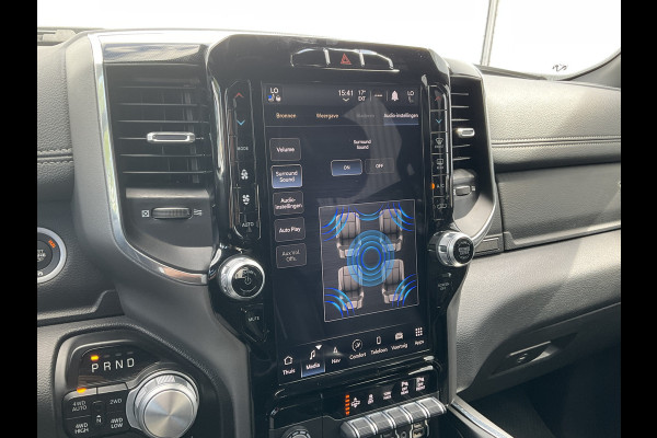 Dodge Ram 1500 5.7 V8 4x4 Crew Cab Laramie Pano Full Navi SideSteps Trekhaak Luchtvering