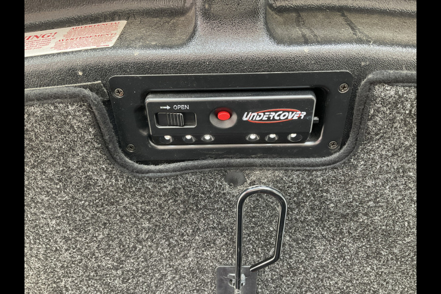 Dodge Ram 1500 5.7 V8 4x4 Crew Cab Laramie Pano Full Navi SideSteps Trekhaak Luchtvering