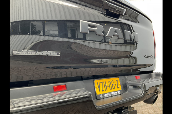 Dodge Ram 1500 5.7 V8 4x4 Crew Cab Laramie Pano Full Navi SideSteps Trekhaak Luchtvering