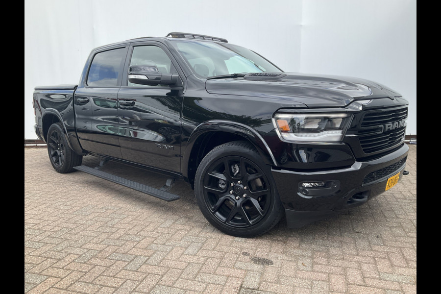 Dodge Ram 1500 5.7 V8 4x4 Crew Cab Laramie Pano Full Navi SideSteps Trekhaak Luchtvering