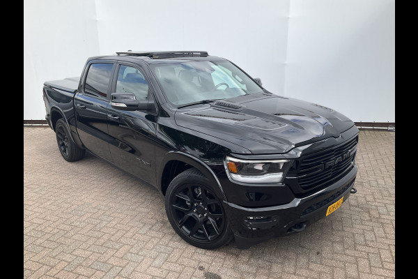 Dodge Ram 1500 5.7 V8 4x4 Crew Cab Laramie Pano Full Navi SideSteps Trekhaak Luchtvering