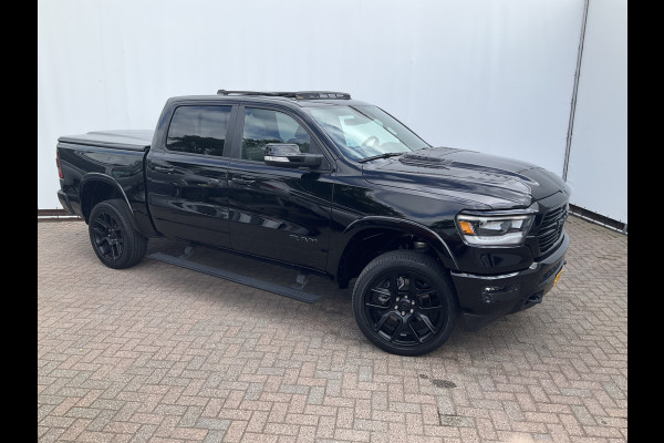 Dodge Ram 1500 5.7 V8 4x4 Crew Cab Laramie Pano Full Navi SideSteps Trekhaak Luchtvering