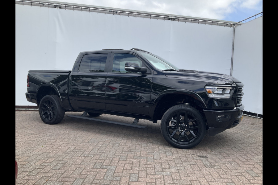 Dodge Ram 1500 5.7 V8 4x4 Crew Cab Laramie Pano Full Navi SideSteps Trekhaak Luchtvering