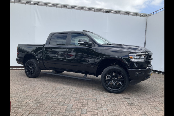 Dodge Ram 1500 5.7 V8 4x4 Crew Cab Laramie Pano Full Navi SideSteps Trekhaak Luchtvering