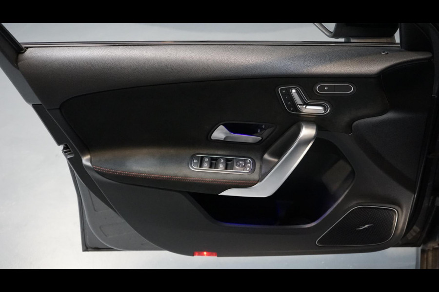Mercedes-Benz A-Klasse 220 AMG Premium Automaat-BURMESTER-ClIMA-CAMERA-KEYLESS-PANO-NIGHTPAKKET-MULTIBEAM-WINTERPAKKET
