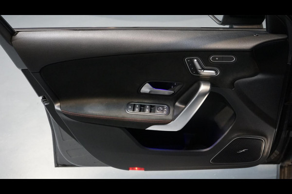 Mercedes-Benz A-Klasse 220 AMG Premium Automaat-BURMESTER-ClIMA-CAMERA-KEYLESS-PANO-NIGHTPAKKET-MULTIBEAM-WINTERPAKKET