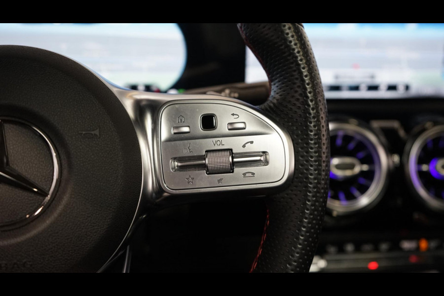 Mercedes-Benz A-Klasse 220 AMG Premium Automaat-BURMESTER-ClIMA-CAMERA-KEYLESS-PANO-NIGHTPAKKET-MULTIBEAM-WINTERPAKKET