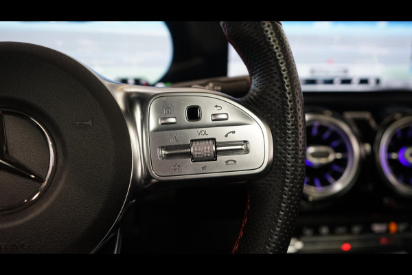 Mercedes-Benz A-Klasse 220 AMG Premium Automaat-BURMESTER-ClIMA-CAMERA-KEYLESS-PANO-NIGHTPAKKET-MULTIBEAM-WINTERPAKKET