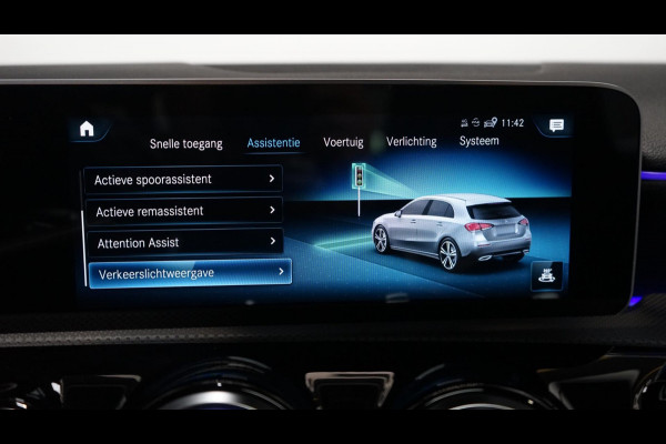Mercedes-Benz A-Klasse 220 AMG Premium Automaat-BURMESTER-ClIMA-CAMERA-KEYLESS-PANO-NIGHTPAKKET-MULTIBEAM-WINTERPAKKET