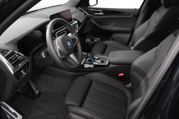 BMW iX3 Executive 74 kWh M-sport Leder Panoramisch schuif-kanteldak Navigatie Led Camera 360 Electrisch bedienbare achterklep