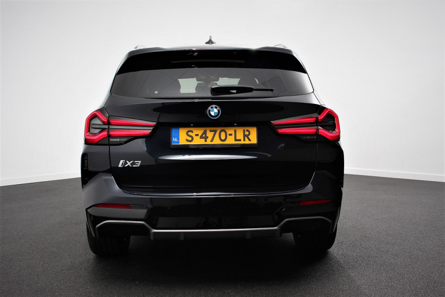 BMW iX3 Executive 74 kWh M-sport Leder Panoramisch schuif-kanteldak Navigatie Led Camera 360 Electrisch bedienbare achterklep