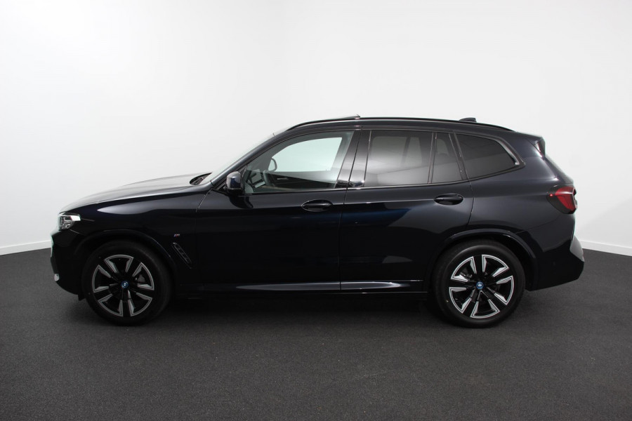 BMW iX3 Executive 74 kWh M-sport Leder Panoramisch schuif-kanteldak Navigatie Led Camera 360 Electrisch bedienbare achterklep