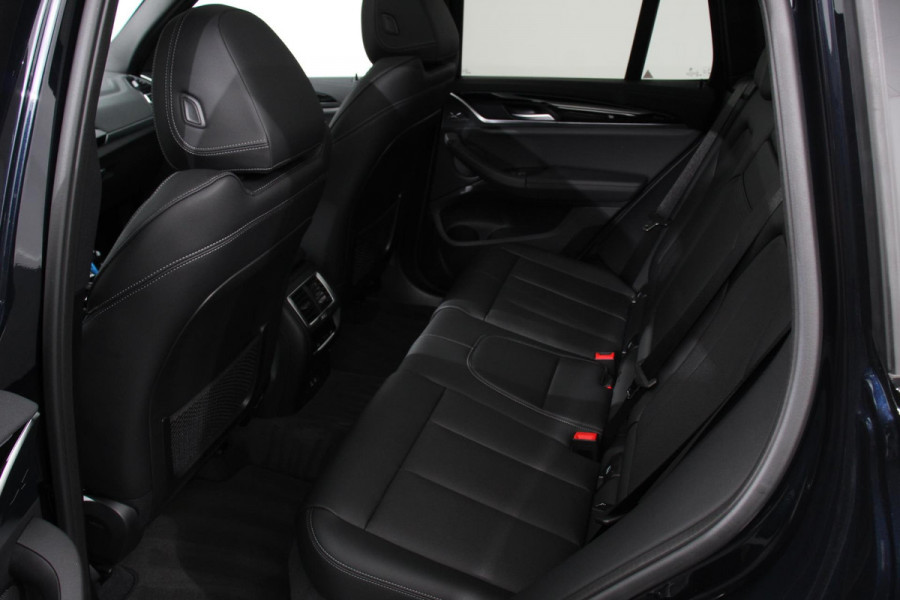 BMW iX3 Executive 74 kWh M-sport Leder Panoramisch schuif-kanteldak Navigatie Led Camera 360 Electrisch bedienbare achterklep