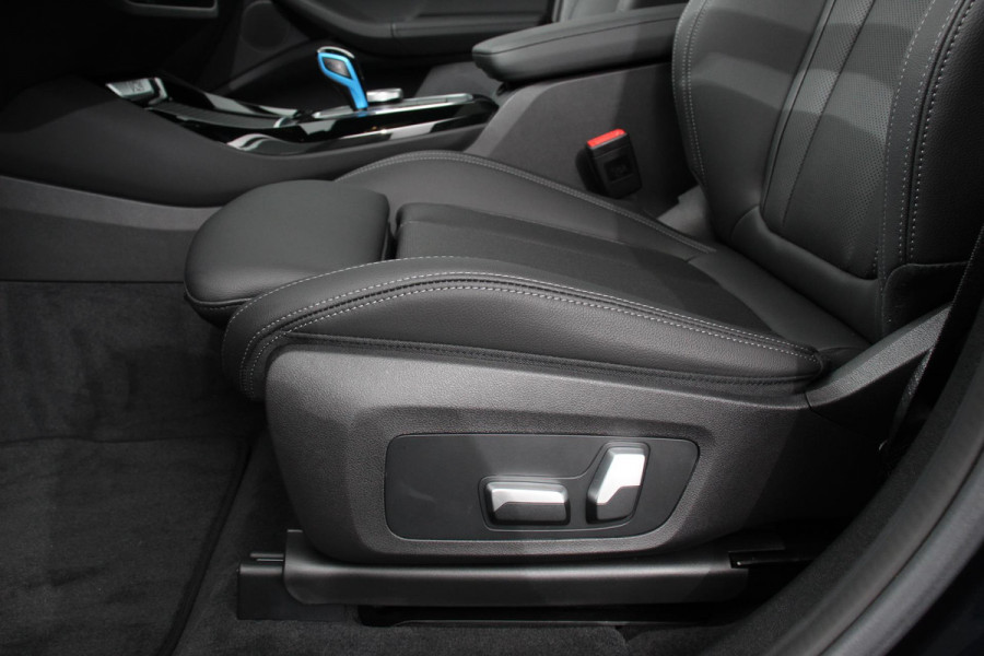 BMW iX3 Executive 74 kWh M-sport Leder Panoramisch schuif-kanteldak Navigatie Led Camera 360 Electrisch bedienbare achterklep