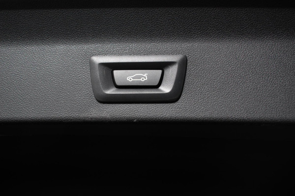 BMW iX3 Executive 74 kWh M-sport Leder Panoramisch schuif-kanteldak Navigatie Led Camera 360 Electrisch bedienbare achterklep