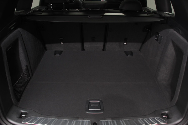 BMW iX3 Executive 74 kWh M-sport Leder Panoramisch schuif-kanteldak Navigatie Led Camera 360 Electrisch bedienbare achterklep