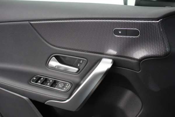 Mercedes-Benz A-Klasse 200 Aut 7-DCT Progressive Navigatie Camera Adaptive Cruise Control Keyless Go Lane Assist Verkeersbord Herkenning