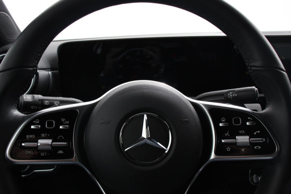 Mercedes-Benz A-Klasse 200 Aut 7-DCT Progressive Navigatie Camera Adaptive Cruise Control Keyless Go Lane Assist Verkeersbord Herkenning