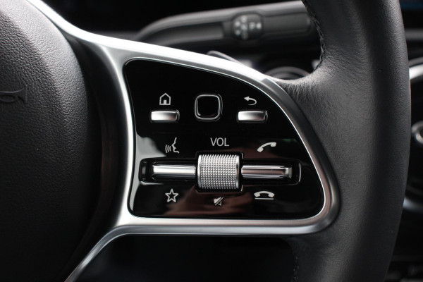 Mercedes-Benz A-Klasse 200 Aut 7-DCT Progressive Navigatie Camera Adaptive Cruise Control Keyless Go Lane Assist Verkeersbord Herkenning
