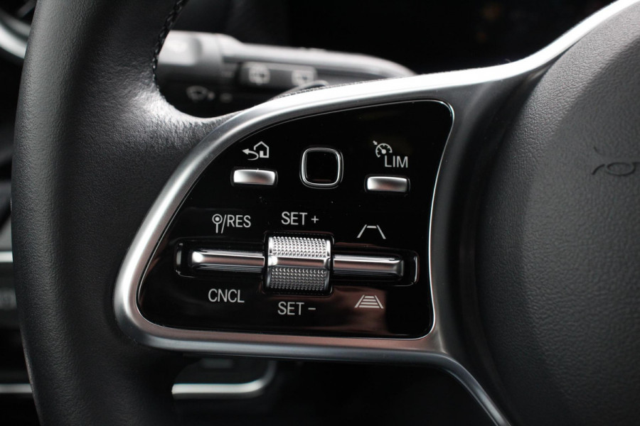 Mercedes-Benz A-Klasse 200 Aut 7-DCT Progressive Navigatie Camera Adaptive Cruise Control Keyless Go Lane Assist Verkeersbord Herkenning