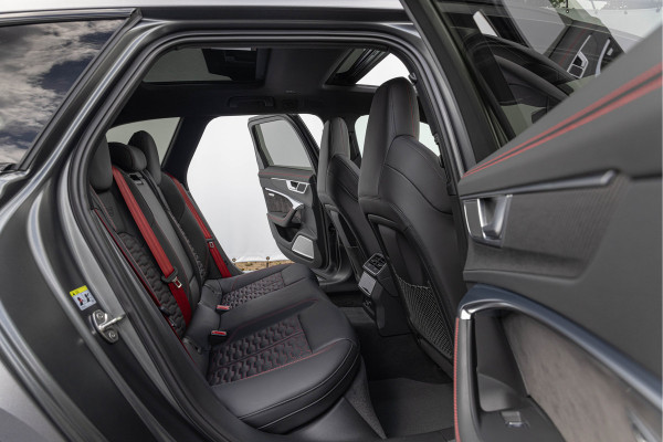 Audi RS6 Avant 4.0 TFSI 600pk Quattro Pano Dynamic+ B&O Advanced Keramisch Carbon HuD