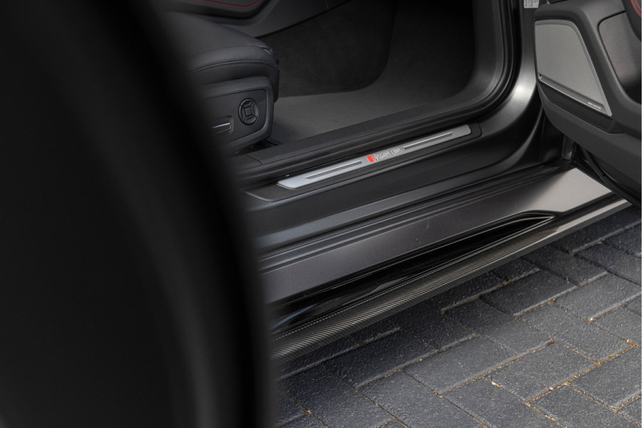 Audi RS6 Avant 4.0 TFSI 600pk Quattro Pano Dynamic+ B&O Advanced Keramisch Carbon HuD