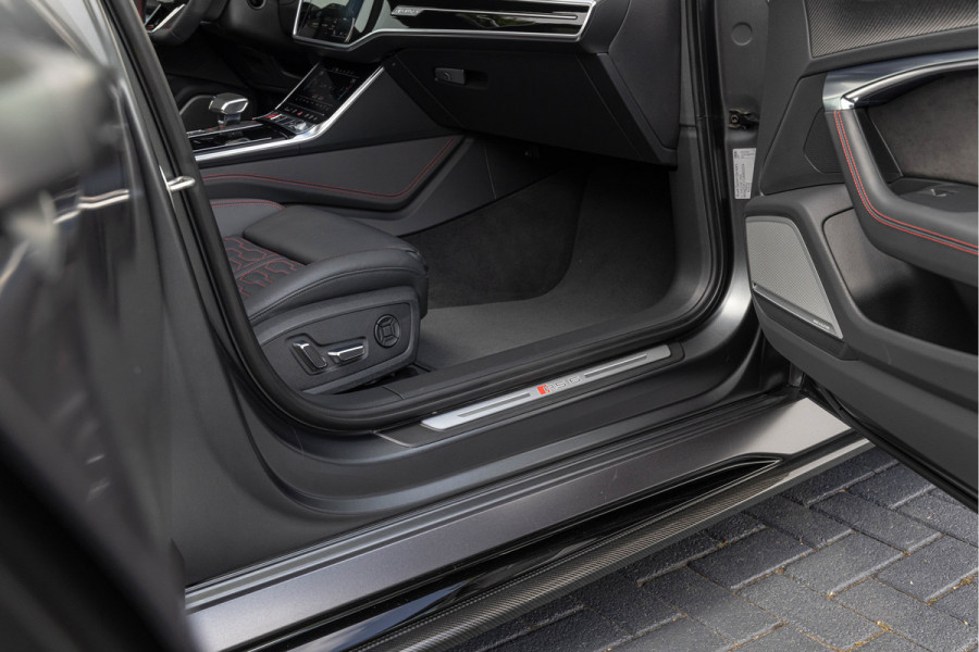 Audi RS6 Avant 4.0 TFSI 600pk Quattro Pano Dynamic+ B&O Advanced Keramisch Carbon HuD