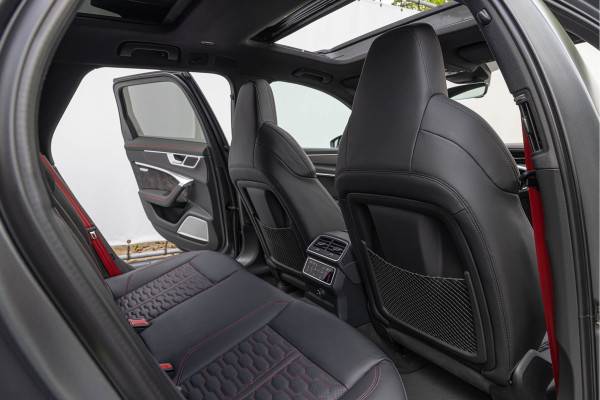 Audi RS6 Avant 4.0 TFSI 600pk Quattro Pano Dynamic+ B&O Advanced Keramisch Carbon HuD