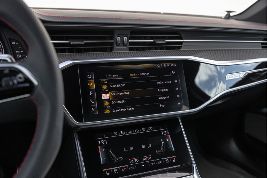 Audi RS6 Avant 4.0 TFSI 600pk Quattro Pano Dynamic+ B&O Advanced Keramisch Carbon HuD