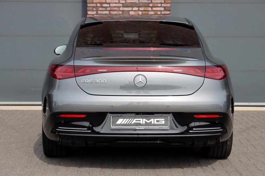 Mercedes-Benz EQE 300 AMG Line 89 kWh | Distronic+ | Memory | Keyless Go | Digital Light | Surround Camera | Augmented Reality | Verwarmd Stuurwiel | Stoelverwarming | Sfeerverlichting |