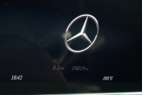 Mercedes-Benz EQE 300 AMG Line 89 kWh | Distronic+ | Memory | Keyless Go | Digital Light | Surround Camera | Augmented Reality | Verwarmd Stuurwiel | Stoelverwarming | Sfeerverlichting |