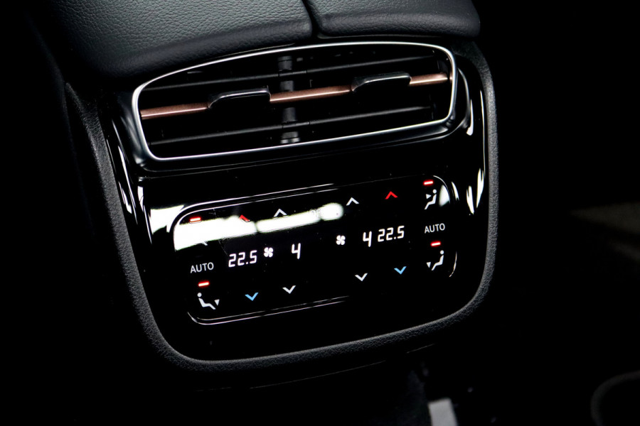 Mercedes-Benz EQE 300 AMG Line 89 kWh | Distronic+ | Memory | Keyless Go | Digital Light | Surround Camera | Augmented Reality | Verwarmd Stuurwiel | Stoelverwarming | Sfeerverlichting |