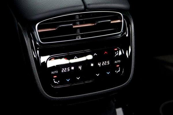 Mercedes-Benz EQE 300 AMG Line 89 kWh | Distronic+ | Memory | Keyless Go | Digital Light | Surround Camera | Augmented Reality | Verwarmd Stuurwiel | Stoelverwarming | Sfeerverlichting |