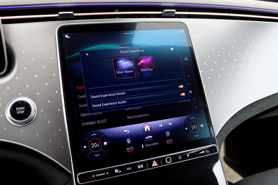 Mercedes-Benz EQE 300 AMG Line 89 kWh | Distronic+ | Memory | Keyless Go | Digital Light | Surround Camera | Augmented Reality | Verwarmd Stuurwiel | Stoelverwarming | Sfeerverlichting |