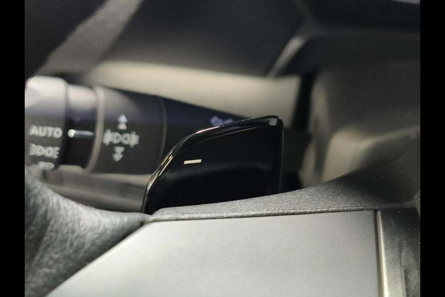 Citroën C5 X 1.2 PureTech 130 PK Business AUTOMAAT uit 2023 Rijklaar + 12 maanden Bovag-garantie Henk Jongen Auto's in Helmond,  al 50 jaar service zoals 't hoort!