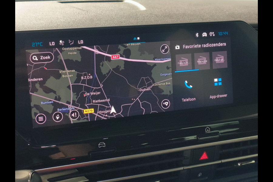 Citroën C5 X 1.2 PureTech 130 PK Business AUTOMAAT uit 2023 Rijklaar + 12 maanden Bovag-garantie Henk Jongen Auto's in Helmond,  al 50 jaar service zoals 't hoort!