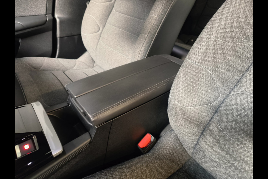 Citroën C5 X 1.2 PureTech 130 PK Business AUTOMAAT uit 2023 Rijklaar + 12 maanden Bovag-garantie Henk Jongen Auto's in Helmond,  al 50 jaar service zoals 't hoort!