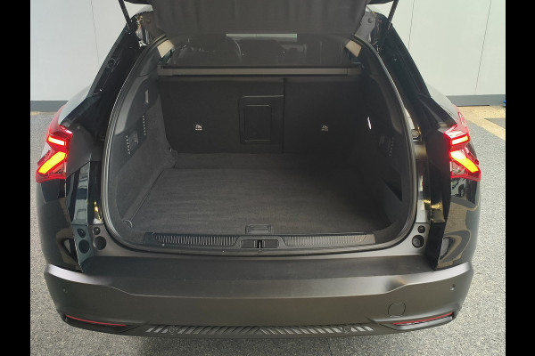 Citroën C5 X 1.2 PureTech 130 PK Business AUTOMAAT uit 2023 Rijklaar + 12 maanden Bovag-garantie Henk Jongen Auto's in Helmond,  al 50 jaar service zoals 't hoort!