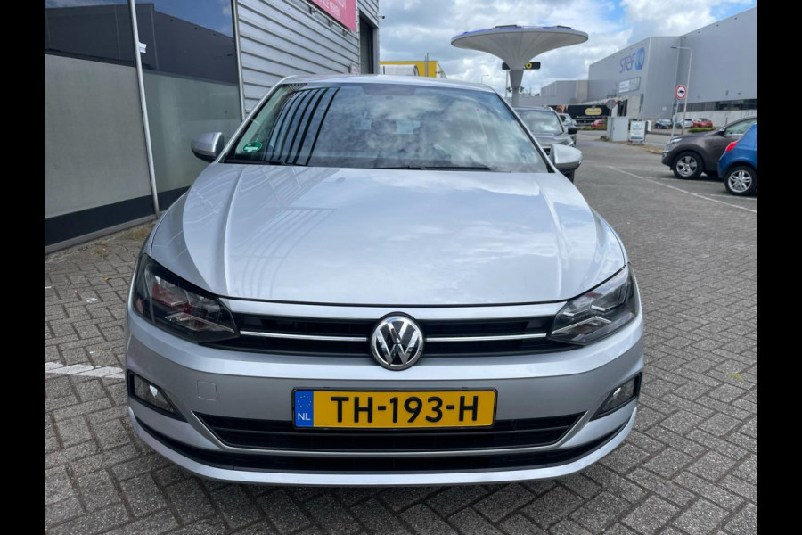 Volkswagen Polo 1.0 TSI Comfortline / CarPlay