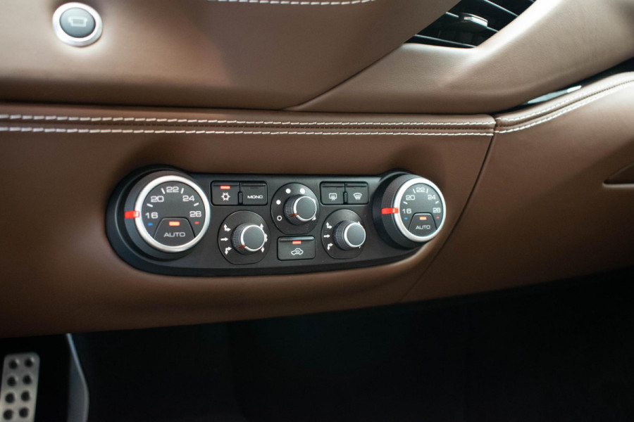Ferrari 488 3.9 GTB HELE |Pass.Display|LIFT|FullHistory|Camera|