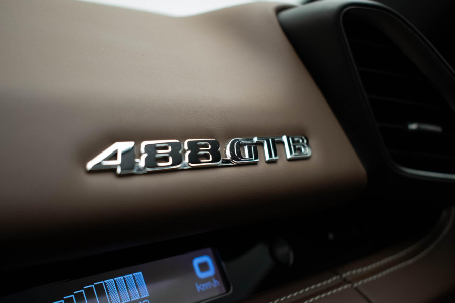 Ferrari 488 3.9 GTB HELE |Pass.Display|LIFT|FullHistory|Camera|