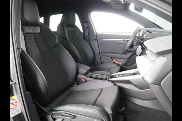 Audi A3 Sportback 30 TFSI S edition 110 pk S-tronic | Verlengde garantie | Navigatie | Parkeersensoren achter | Adaptieve cruise control | Full-LED koplampen | S-line |