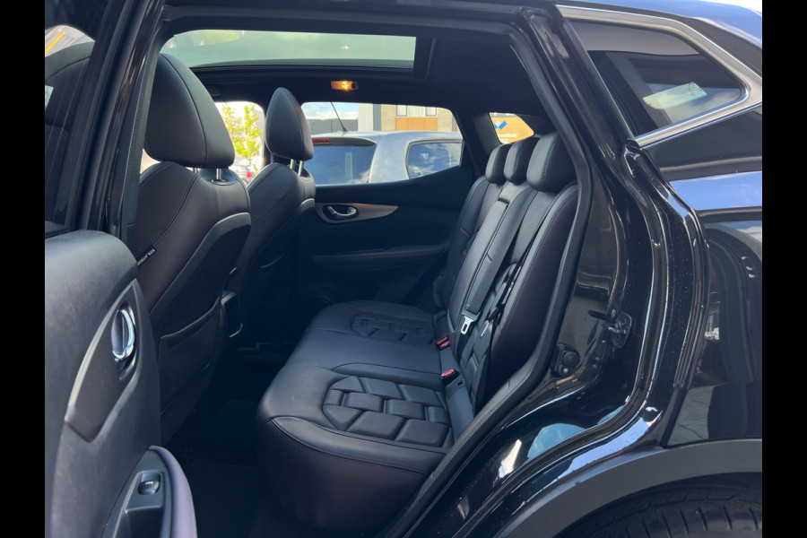 Nissan QASHQAI 1.2 Tekna + LUXE LEDER | CAMERA | TREKHAAK | PANO ! 2DE PINKSTERDAG GEOPEND VAN 10:00 UUR T/M 17:00 UUR
