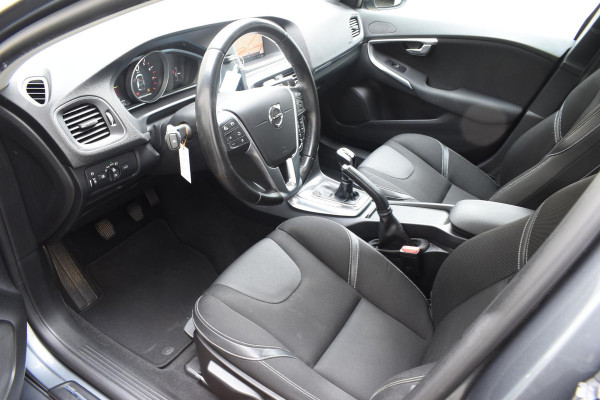 Volvo V40 T2 122PK Nordic+ / Navigatie / Camera / Cruise Control / Stoelverwarming / LM Velgen /