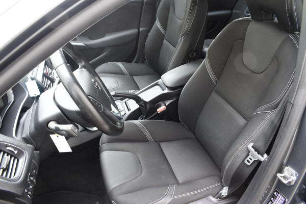 Volvo V40 T2 122PK Nordic+ / Navigatie / Camera / Cruise Control / Stoelverwarming / LM Velgen /