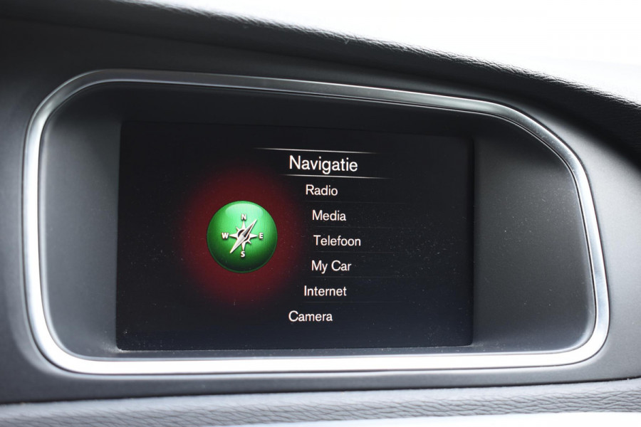 Volvo V40 T2 122PK Nordic+ / Navigatie / Camera / Cruise Control / Stoelverwarming / LM Velgen /