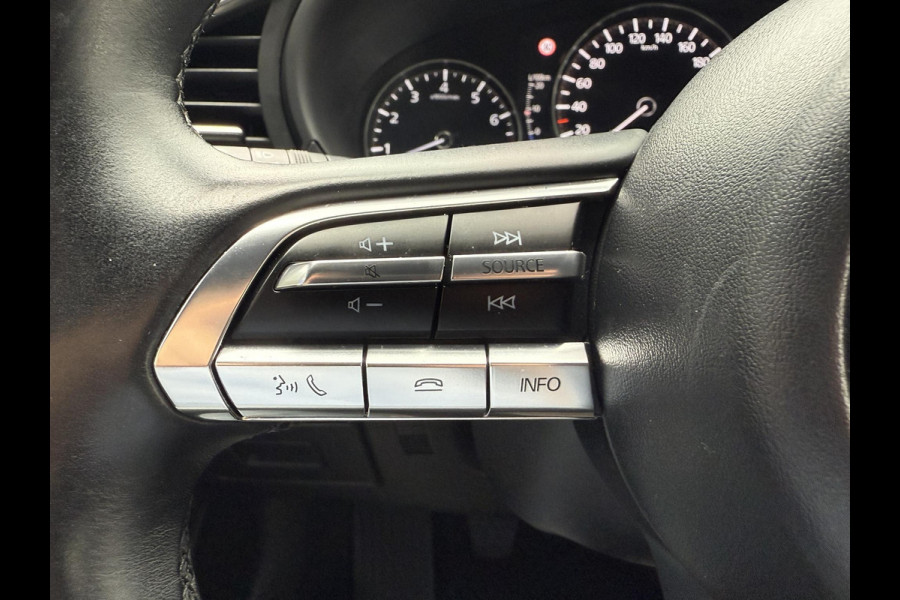 Mazda 3 2.0 e-SkyActiv-G M Hybrid 122 Comfort | 360 CAMERA | NAVIGATIE | STOELVERWARMING |