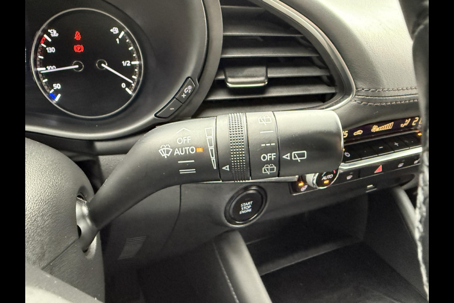 Mazda 3 2.0 e-SkyActiv-G M Hybrid 122 Comfort | 360 CAMERA | NAVIGATIE | STOELVERWARMING |