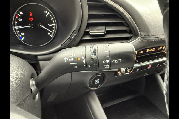 Mazda 3 2.0 e-SkyActiv-G M Hybrid 122 Comfort | 360 CAMERA | NAVIGATIE | STOELVERWARMING |