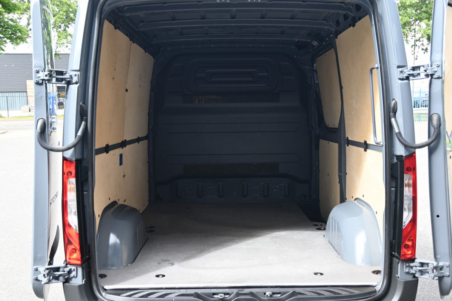 Mercedes-Benz Sprinter 315 CDI L1H1 RWD 10.25 MBUX met camera en navigatie, Leder, Trekhaak